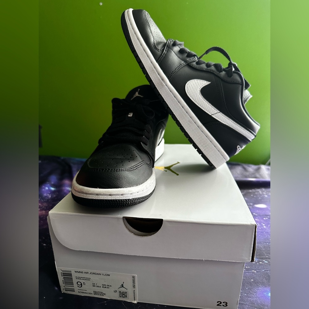 Nike Jordan 1 low 9.5wmns